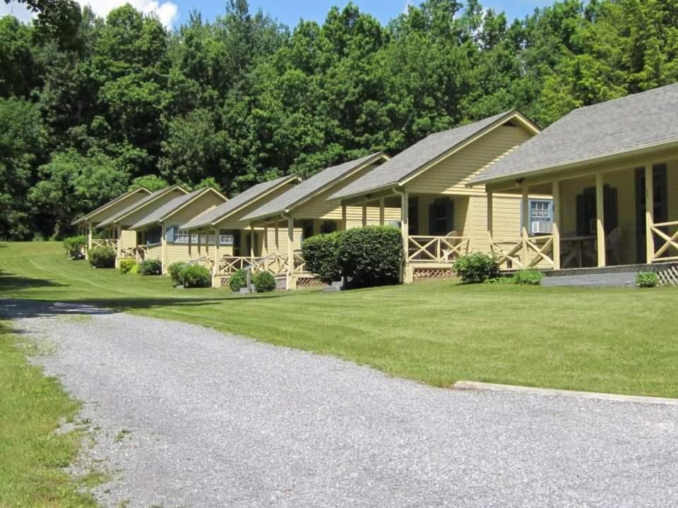 Serenity Motel Shaftsbury Buitenkant foto