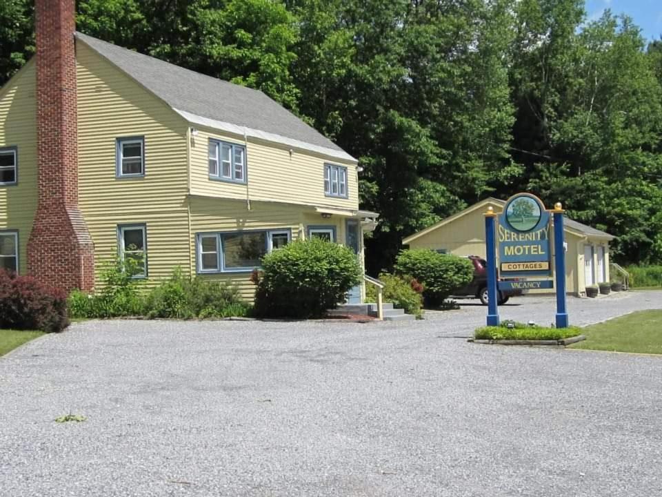 Serenity Motel Shaftsbury Buitenkant foto