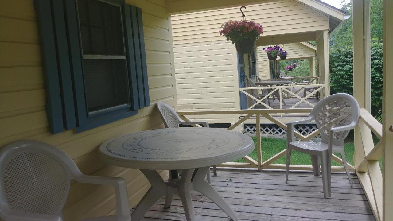 Serenity Motel Shaftsbury Buitenkant foto