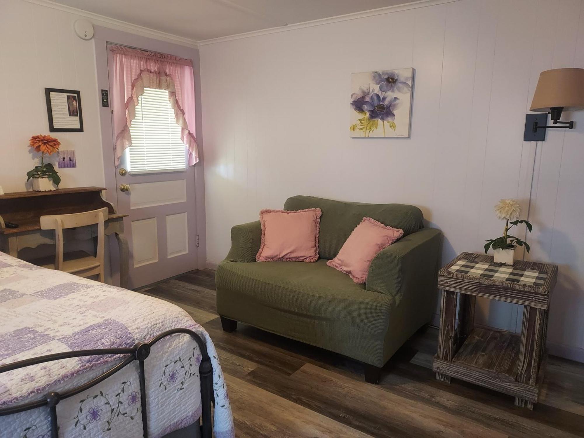 Serenity Motel Shaftsbury Buitenkant foto