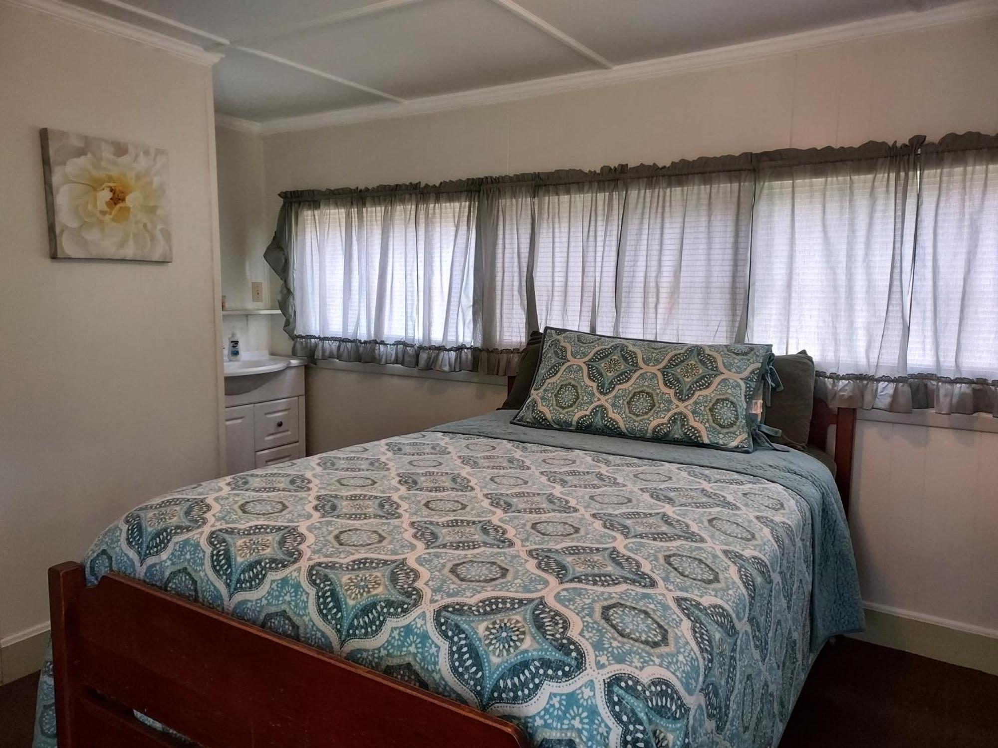 Serenity Motel Shaftsbury Buitenkant foto